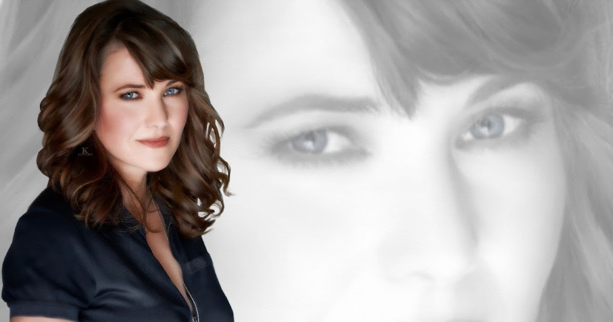 Lucy Lawless: Lucy Lawless happy birthday
