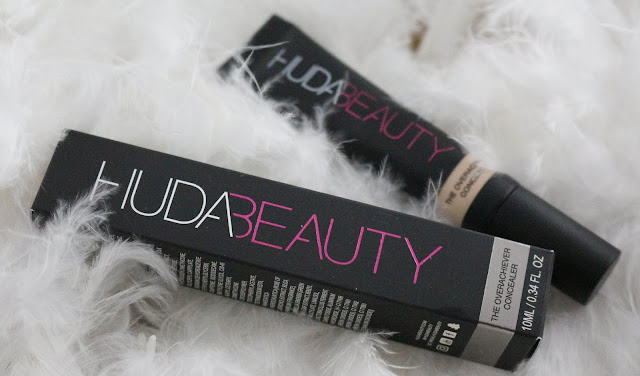 The overachiever concealer Huda beauty / On tient quelque chose ! The overachiever concealer Huda beauty / On tient quelque chose !