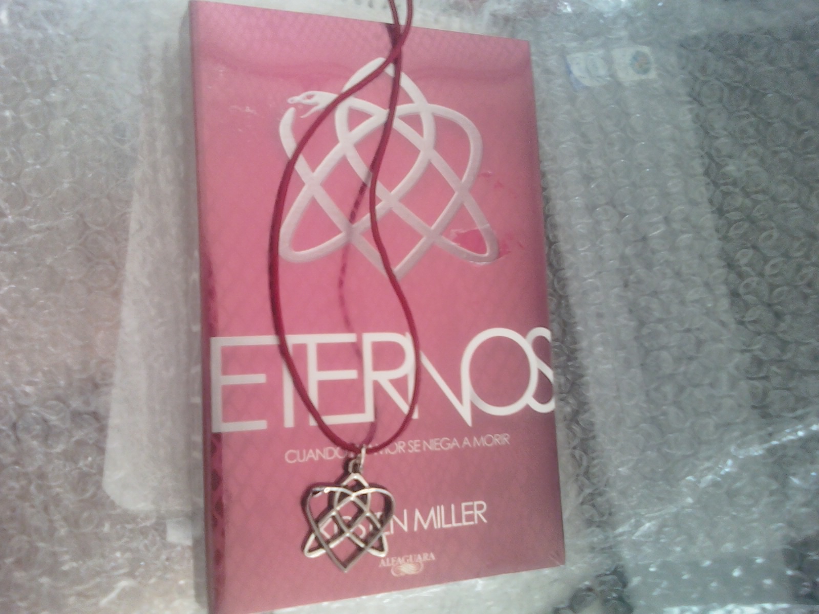 40+ Libro Eternos Kirsten Miller Background