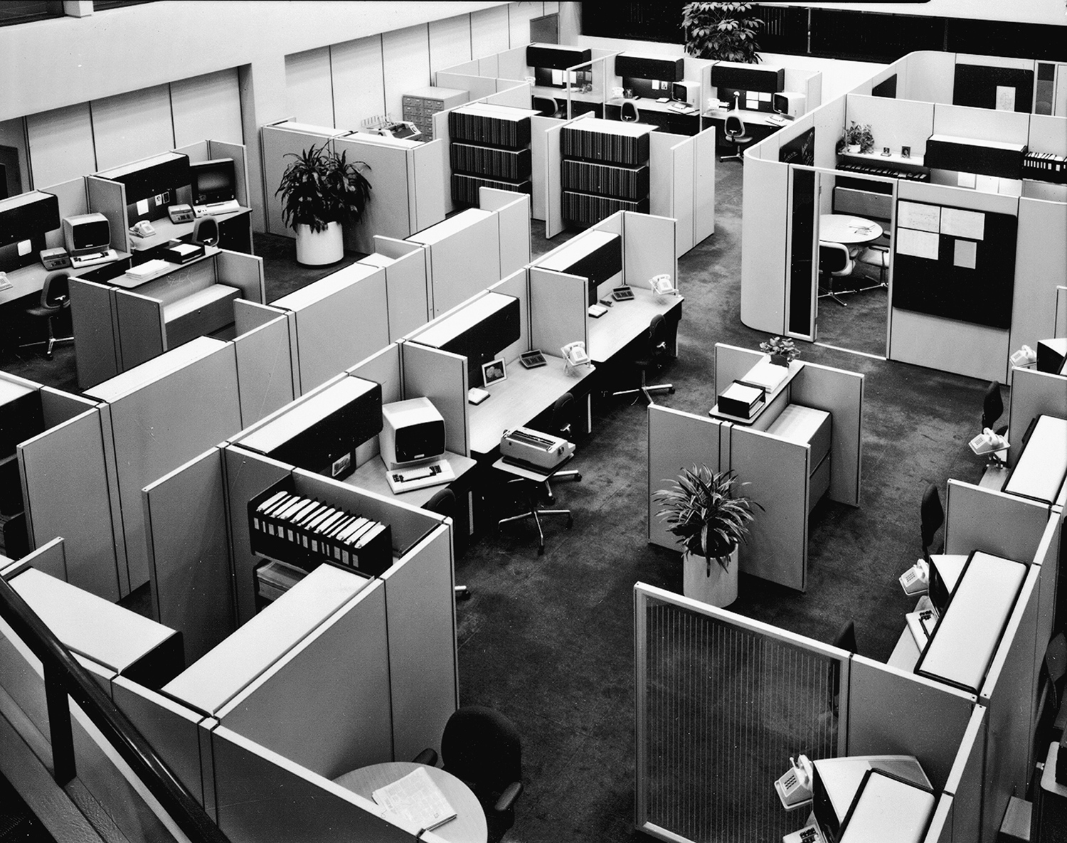 18 Fascinating Vintage Photos That Show the Golden Age of the Cubicle Farm Vintage Everyday