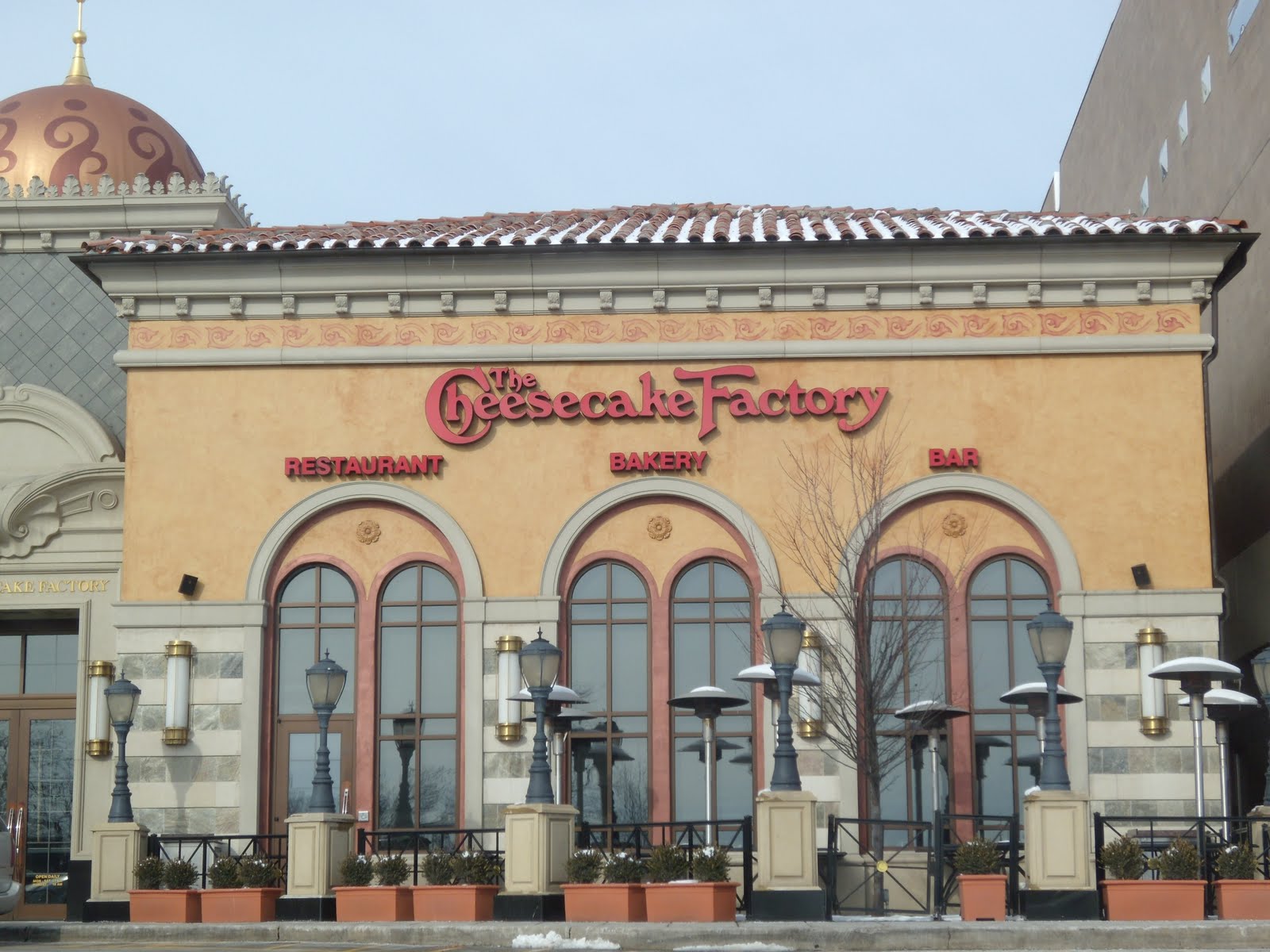 アメリカ生活満喫 in インディアナ レストラン探索：The Cheesecake Factory (Indianapolis)