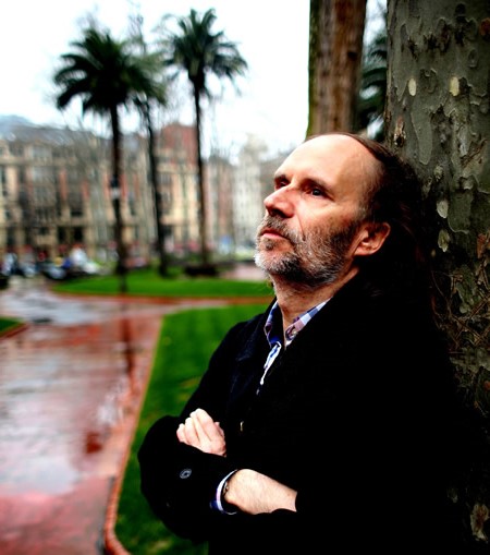 JUEVES 19 OCTUBRE - El escritor Salvador Robles presenta su última novela "la luz del silencio", en Lorca. 37