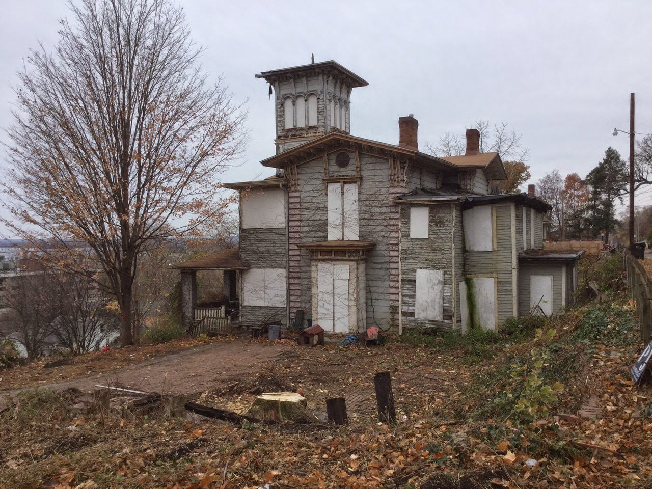 The Lucas Countyan Good news for an historic Iowa house