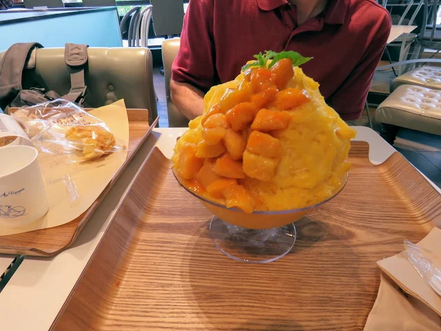 Mango snow dessert in Seoul South Korea
