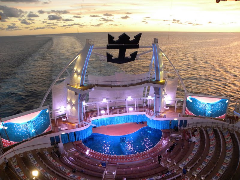 Oasis Of The Seas | Royal Caribbean: Oasis Of The Seas HD Wallpapers (2011)