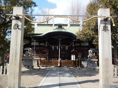 東成区中道の八阪神社注連柱 東成区中道の八阪神社注連柱