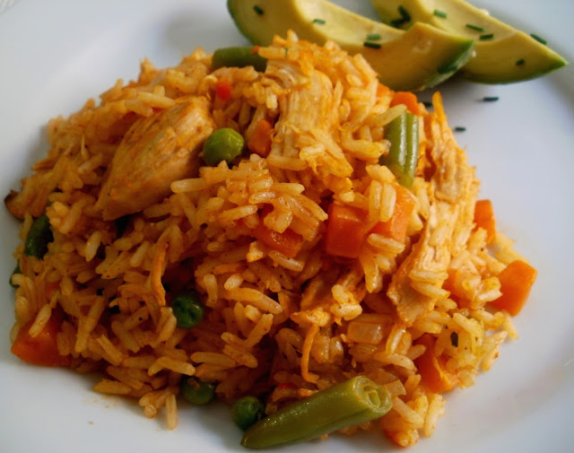 Arroz con pollo colombiano