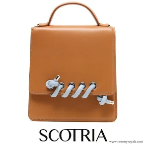 Queen Rania carried Scotria power satchel