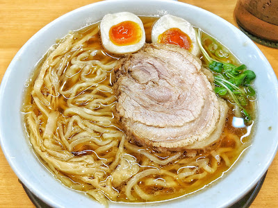 半熟煮たまご醤油ラーメン(800円)