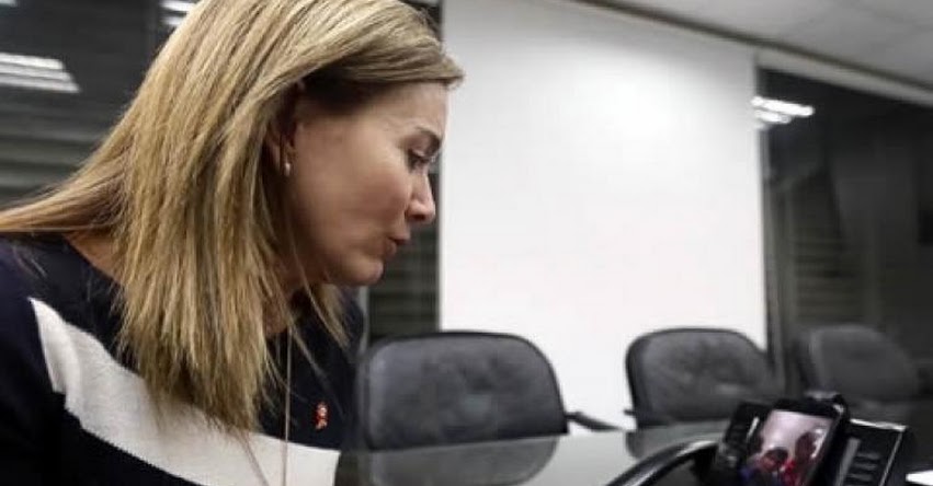 MINEDU: Ministra Martens dialogó con escolares perjudicados por huelga de docentes - www.minedu.gob.pe MINEDU: Ministra Martens dialogó con escolares perjudicados por huelga de docentes - www.minedu.gob.pe