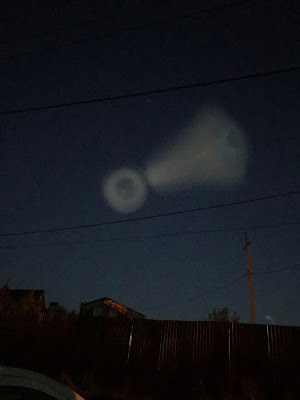 Мистериозна спирала в небето на Русия Mysterious-glowing-object-explodes-in-Russian-sky-6