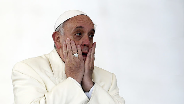 ¿Se encuentra poseído? Llame al "1-800-Exorcista", aconseja el papa Francisco ¿Se encuentra poseído? Llame al "1-800-Exorcista", aconseja el papa Francisco