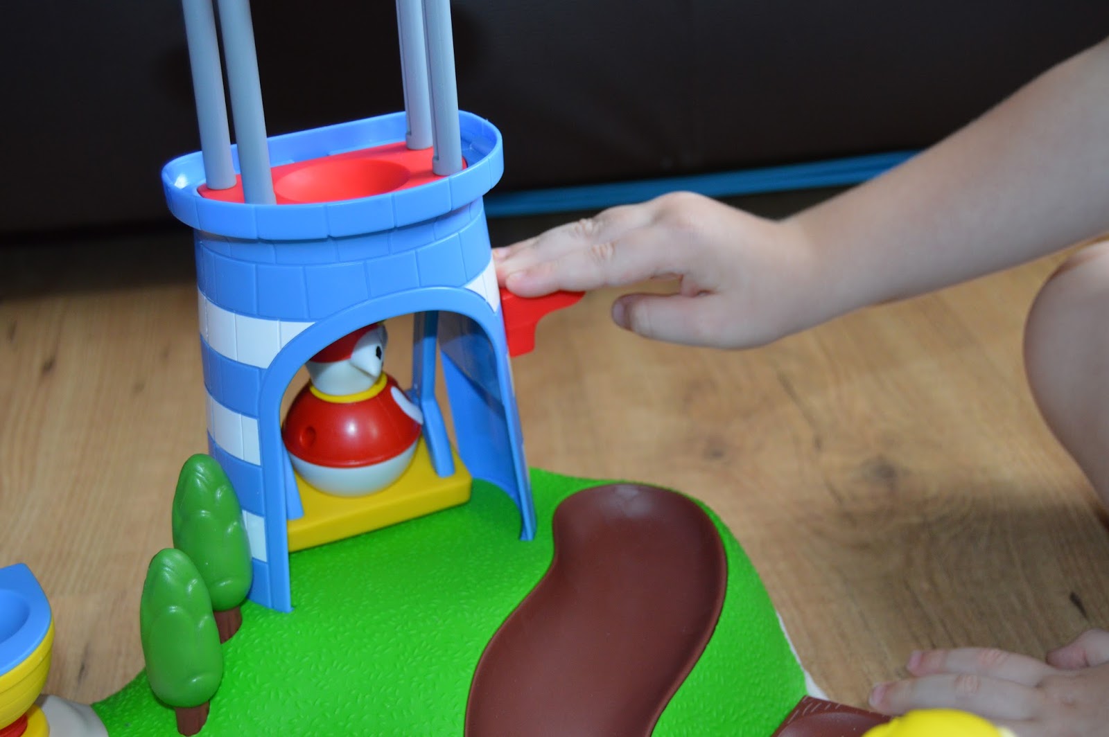 Playdays and Runways Paw Patrol Weebles Pull & Play Seal Island