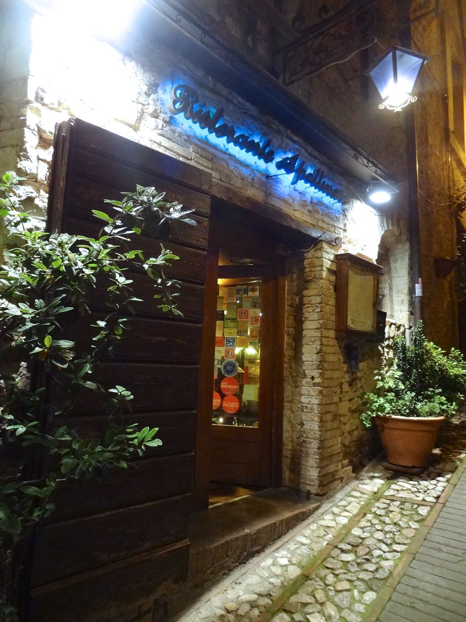 Scrumpdillyicious Ristorante Apollinare in the Historic Heart of Spoleto