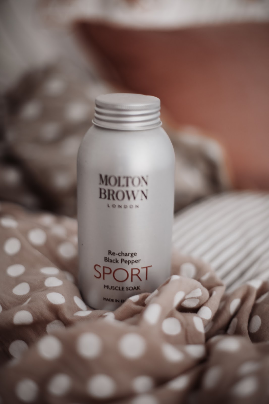Molton Brown Re-charge Black Pepper Sport Muscle Soak 