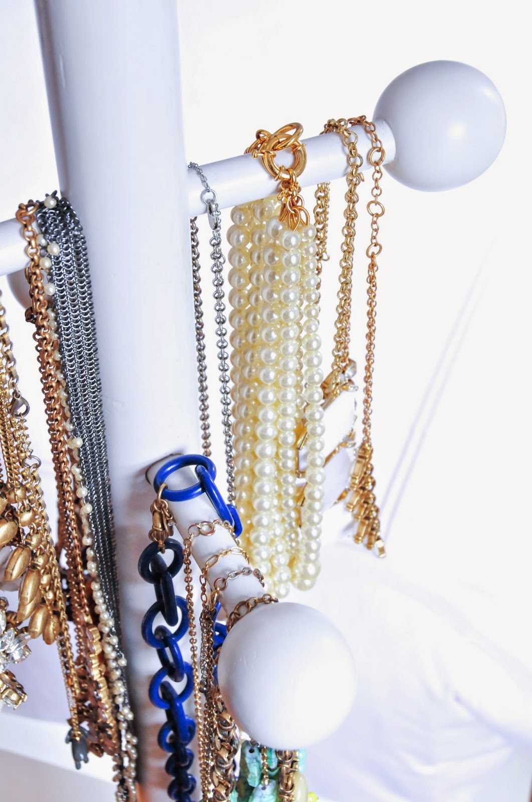 How To Organize Necklaces When Traveling at Kathleen Burson blog