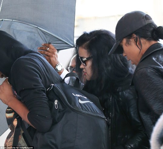 Lamar's ex Liza Morales and two children arrive in LA to Hospital 