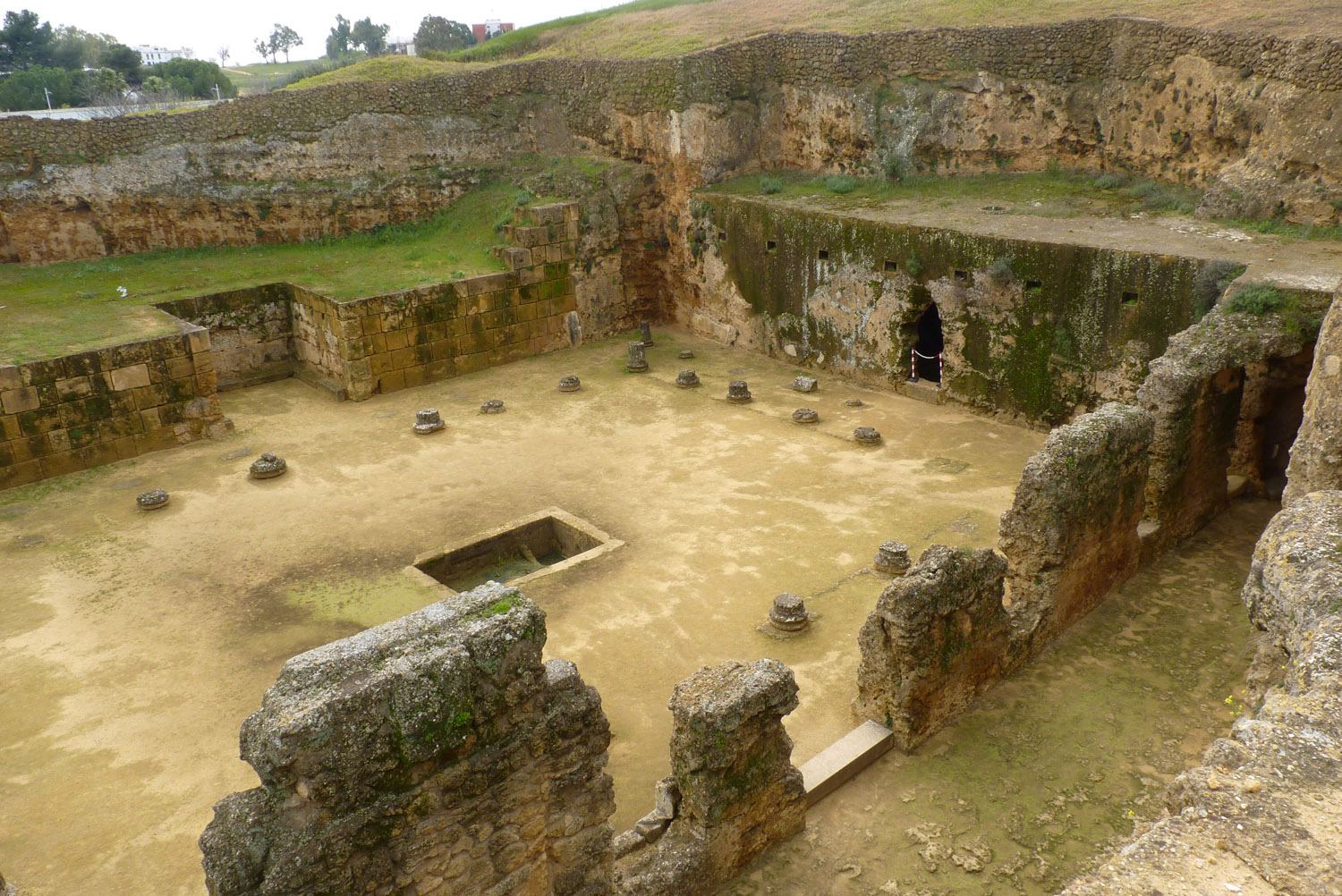 Las fotografías de Miguel Roa Tumbas romanas en Carmona (Sevilla)