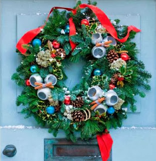 Holly decorations, ideas, Christmas decorating ideas