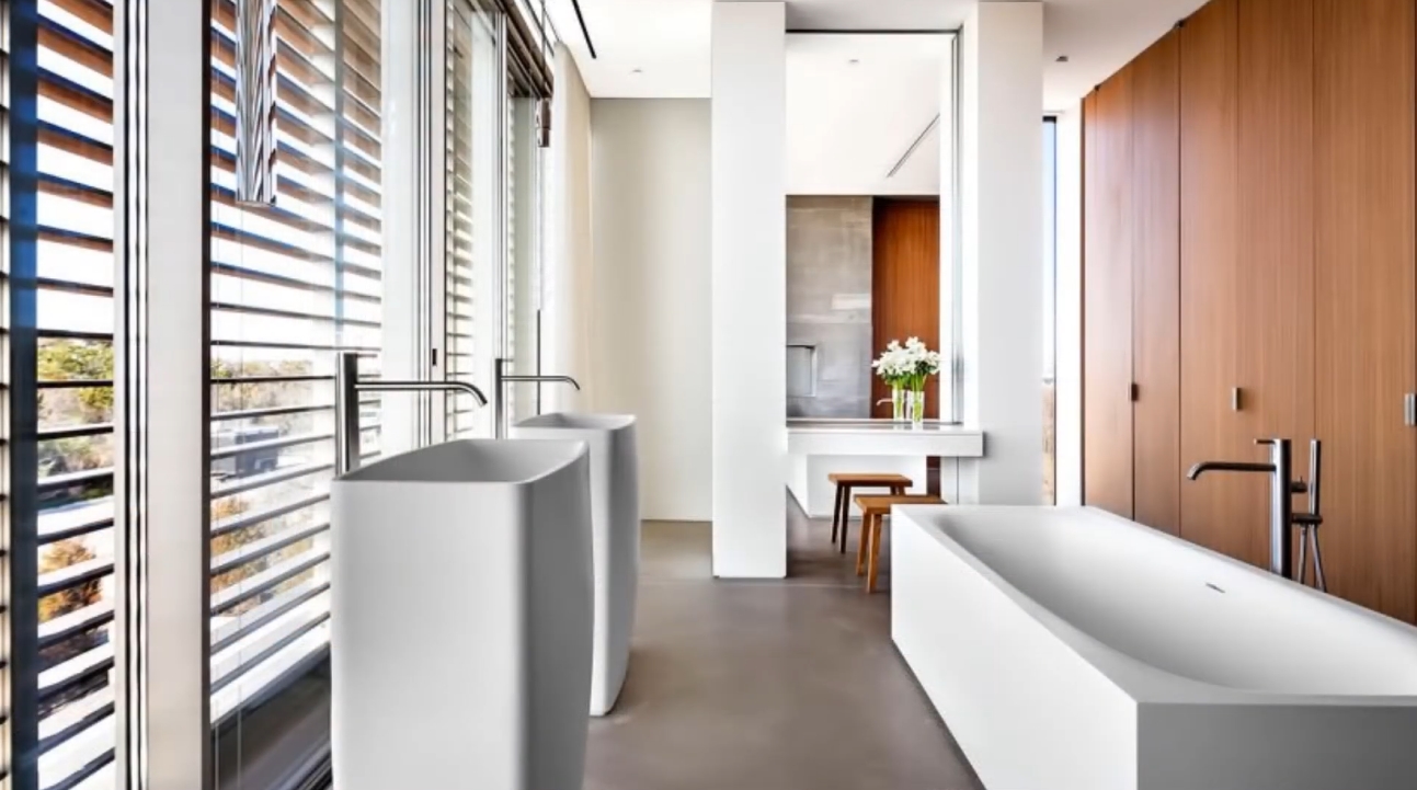 35 Photos vs. Luxury Contemporary Glass Home In New York vs. Interior Design Tour