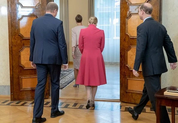 Countess Sophie wore Catherine Walker wool-crepe coatdress and Prada suede pumps carried Sophie Habsburg clutch. President Kersti Kaljulaid