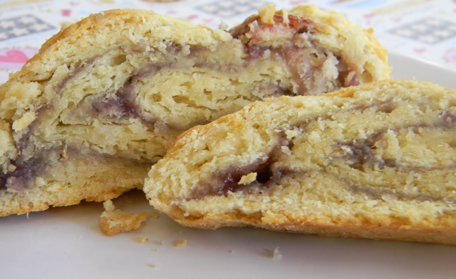 Cookie Jar Treats: Grape Jelly Roly-Poly Pastry