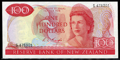New Zealand currency 100 Dollars banknote Queen Elizabeth II