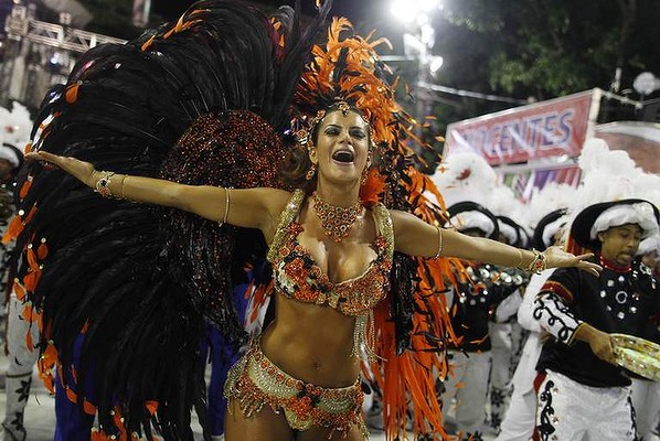 Βασίλισσες του Ρίο και της σιλικόνης - Carnival in Rio de Janeiro