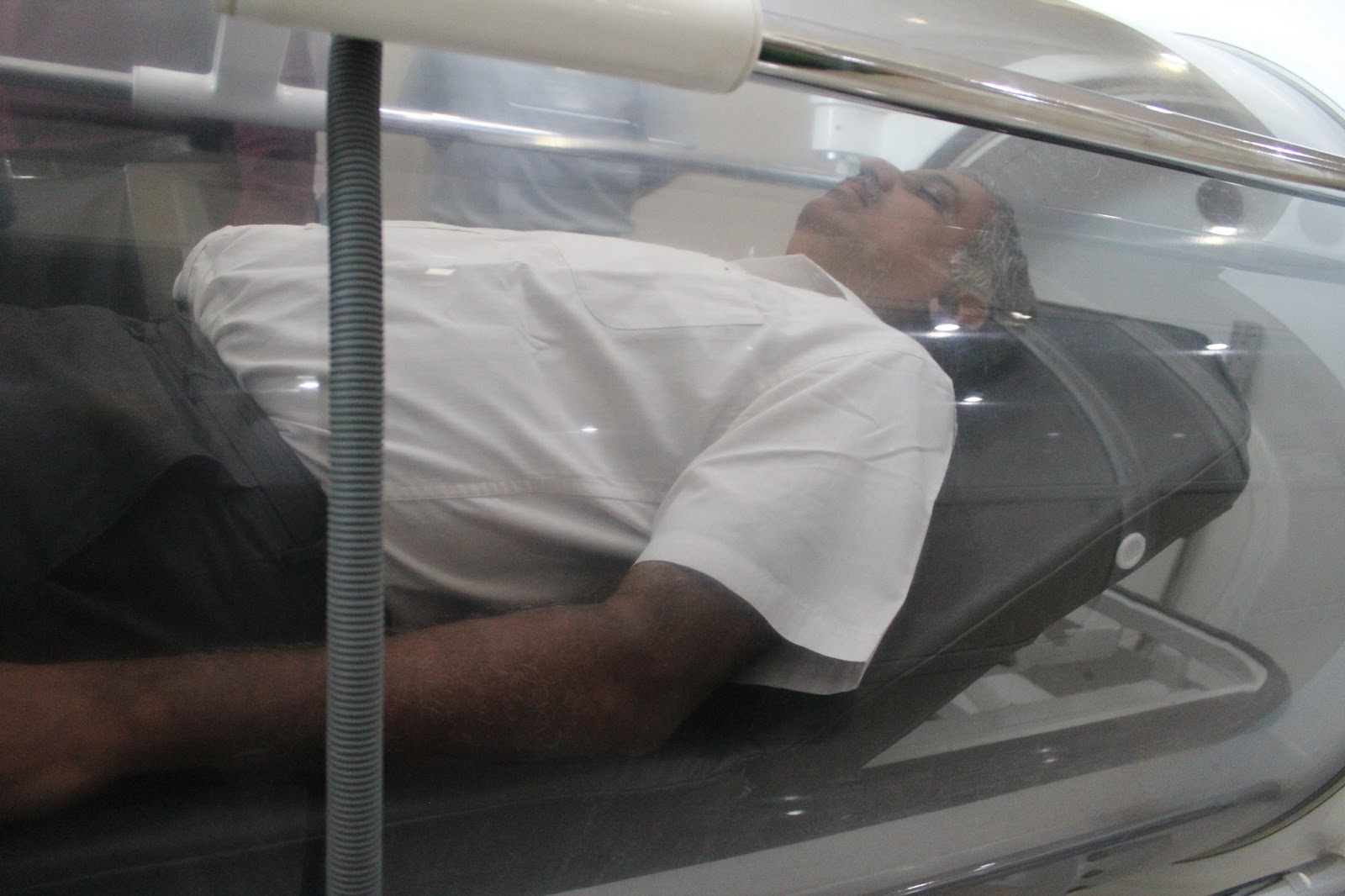 India. Hyperbaric Oxygen Therapy Chamber ( HBOT ).Bird Medical Devices