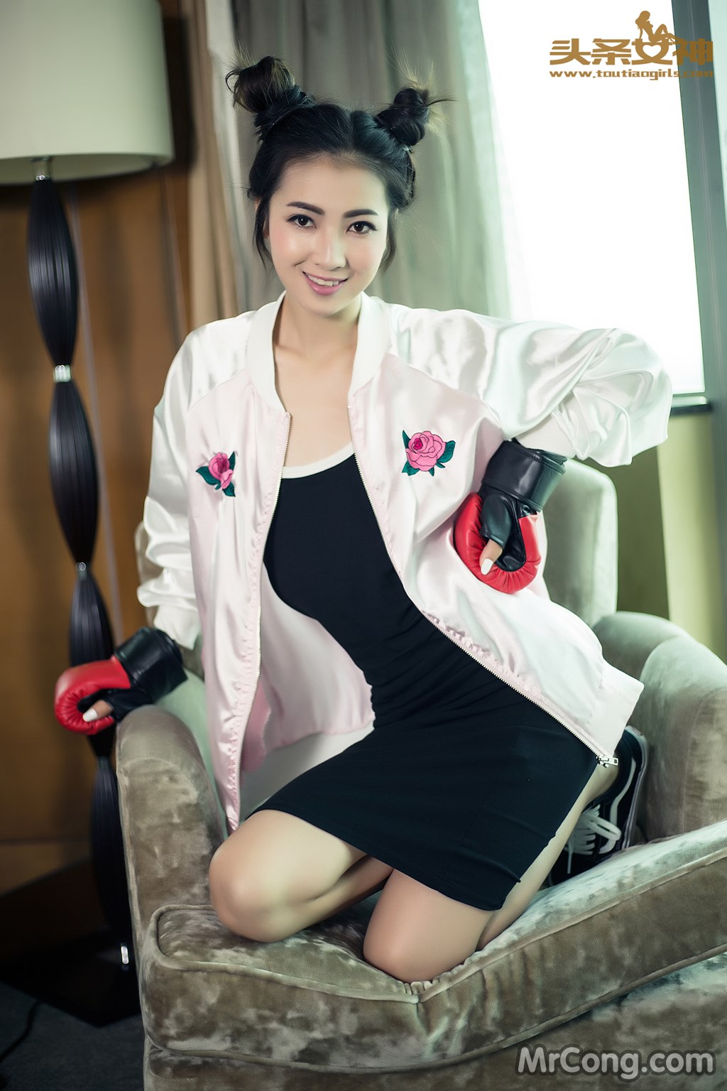 TouTiao 2016-06-27: Model Zhang Shuang (张 爽) (34 photos)