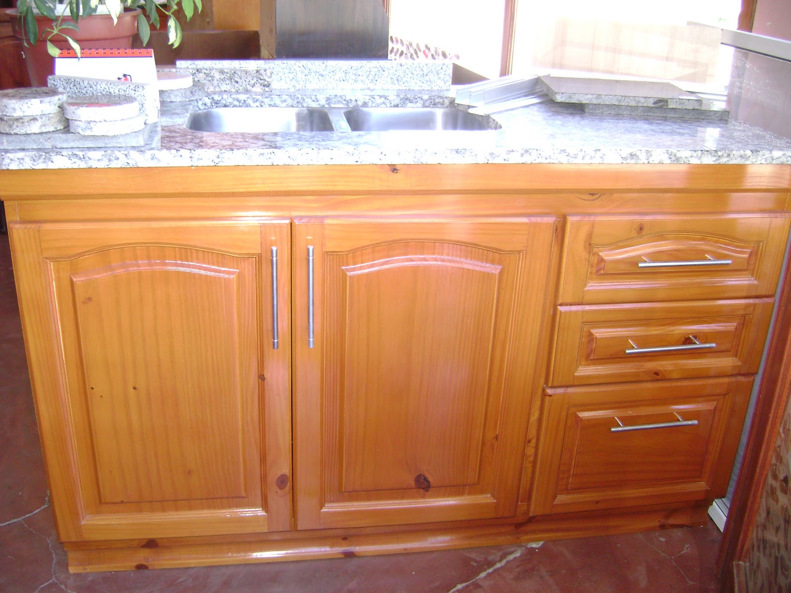 El Cedro Muebles: Bajo Mesada Pino Lustrado 1ra. Calidad