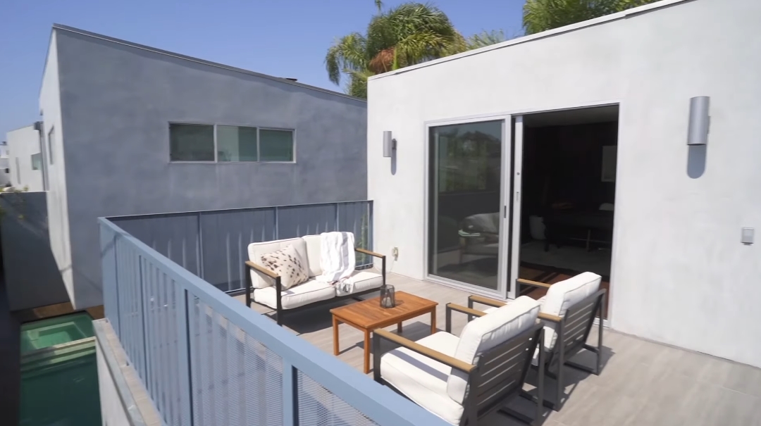41 Interior Design Photos vs. 720 Indiana Ave, Venice, CA Luxury Home Tour