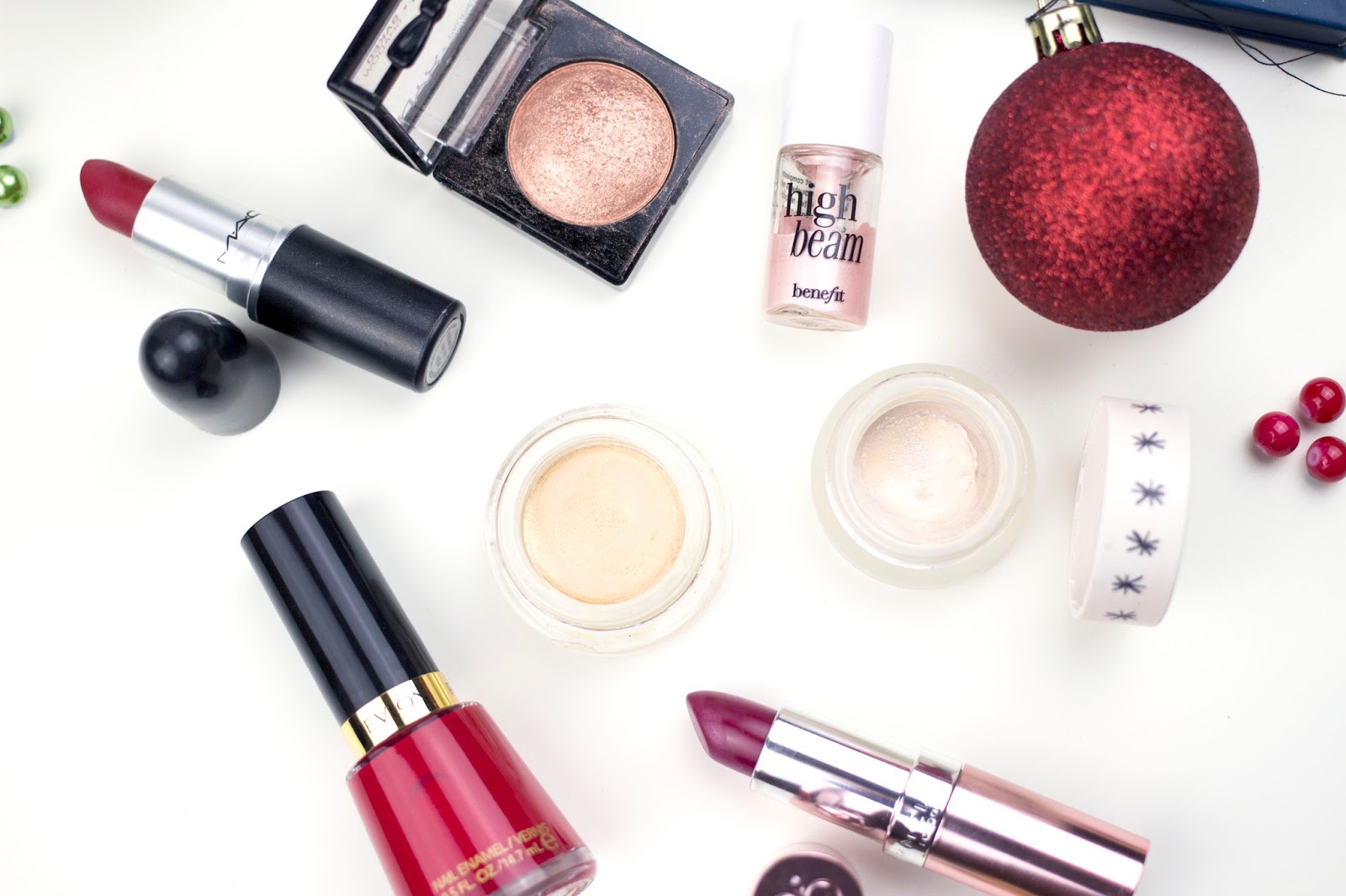 ©Katiewrites.co.uk Makeup, Festive Makeup, Christmas Makeup Look, Katie Writes,