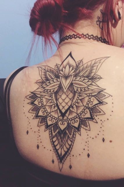 tatuagens femininas para as costas tatuagens femininas para as costas