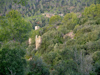 Bestorres de la tercera muralla defensiva del Castell de Sant Jaume