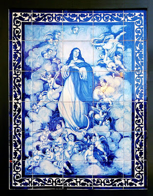 Copia en azulejo de la Inmaculada de los Venerables, de Murillo