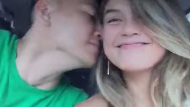 Selebrity Area Agnes Monica Mesra dengan Pacar Baru