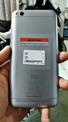 Redmi 5A tampak belakang Redmi 5A tampak belakang