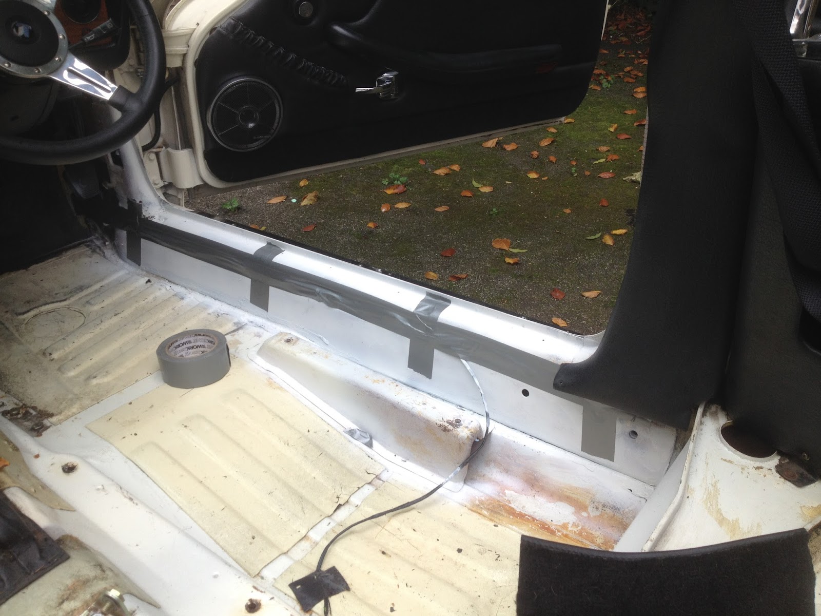 triumph stag seat belts