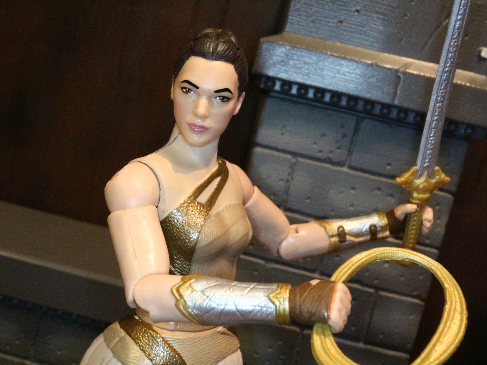 princess of themyscira statue