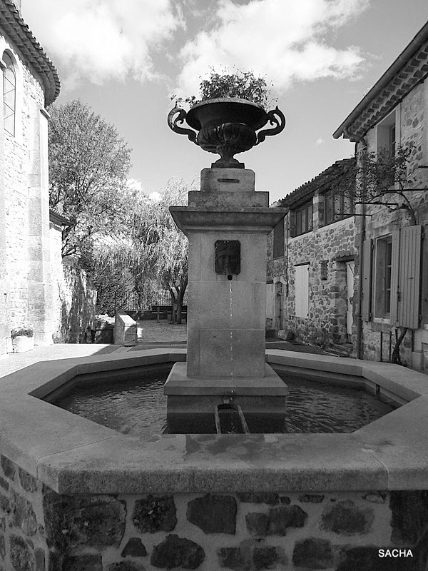 Un jour....Une photo ! Le village de Gignac en Luberon " clichés et