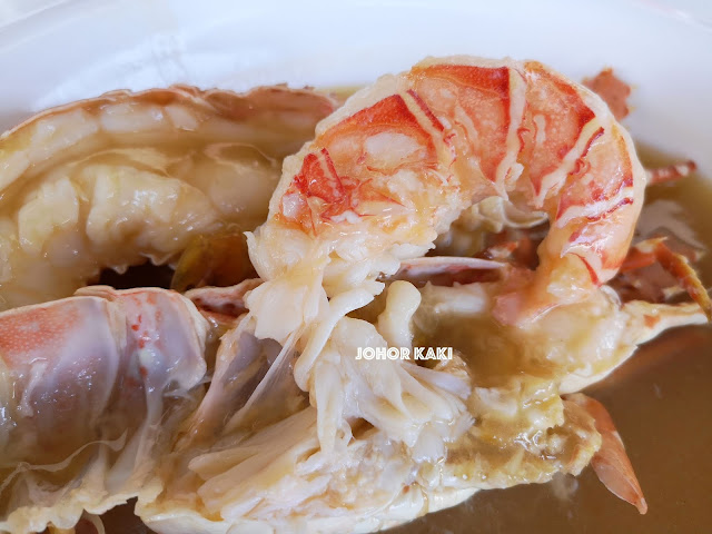 Super Lobster a Worthy Alternative to Jade Garden in Sg Rengit 龍皇海鮮樓 Superior Broth Lobster