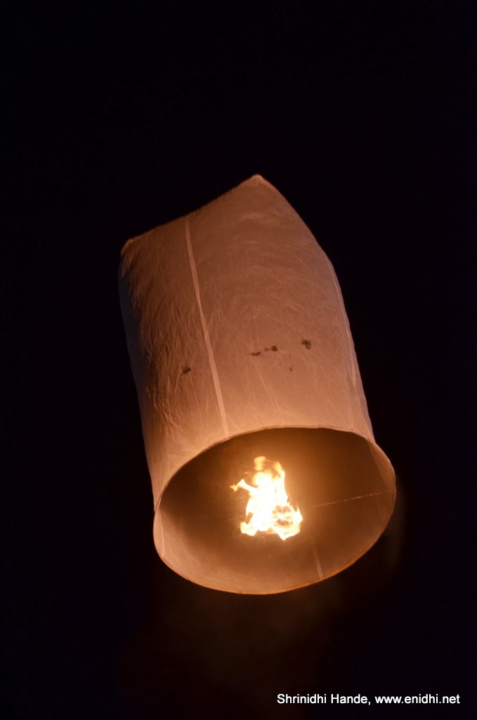 Flying Lantern Ritual at Chiang Mai Thailand eNidhi India Travel Blog