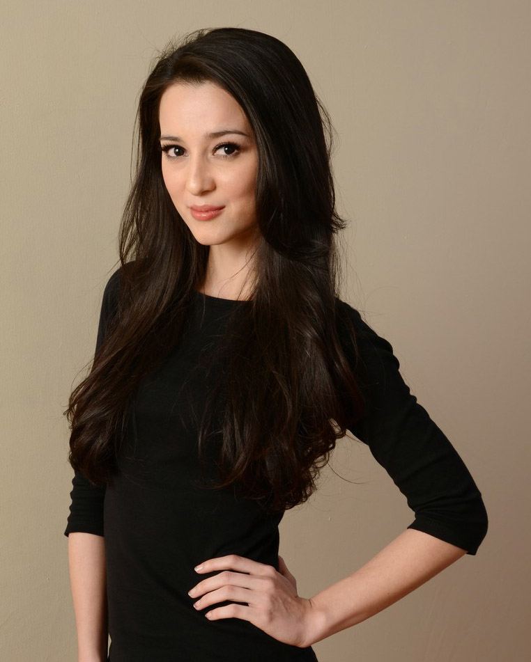 Julie Estelle Julie Estelle