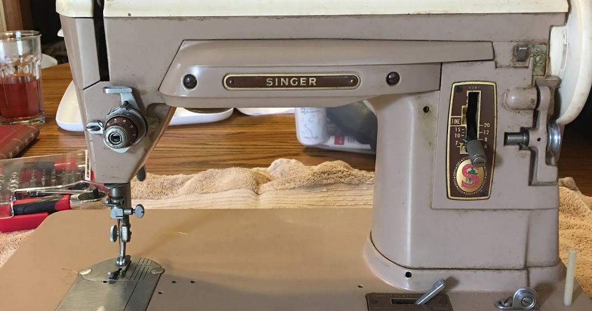 It's Daffycat: A Singer Model 404 Sewing Machine