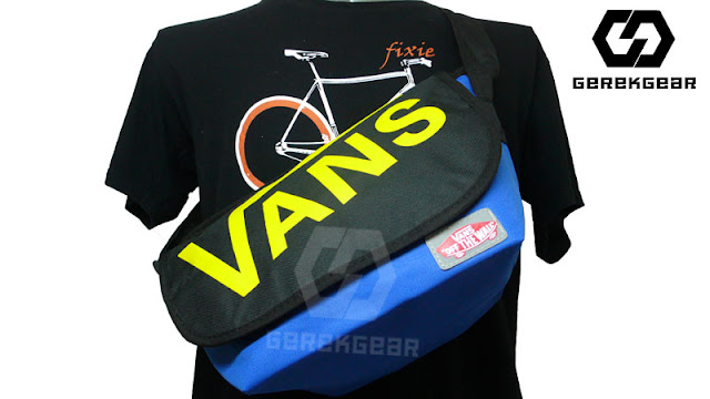 vans messenger bag