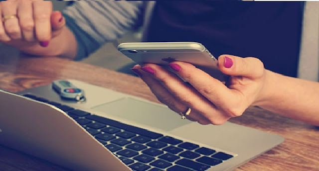 Office-desk-laptop-mobile phone project-app Office-desk-laptop-mobile phone project-app