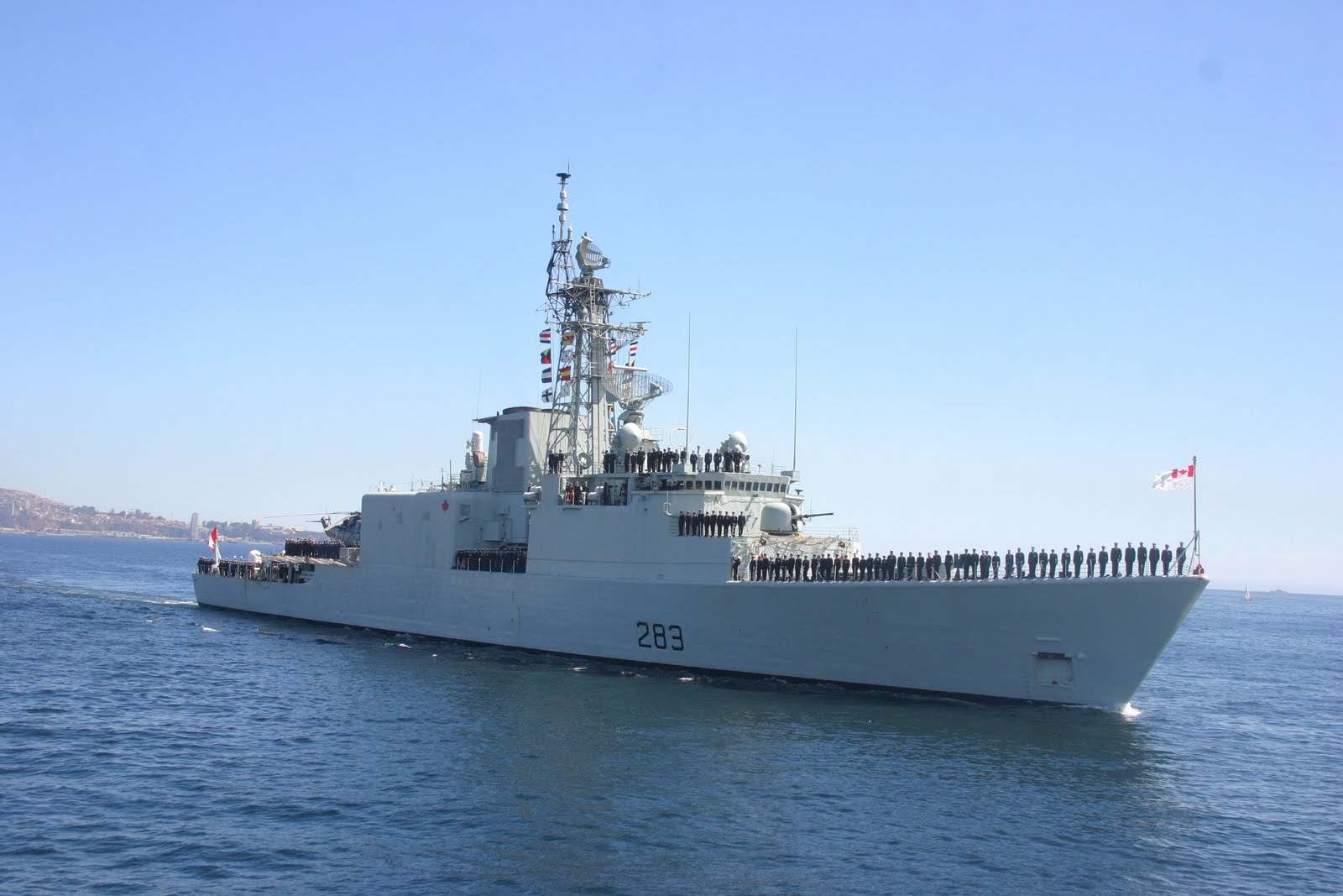 Naval Photos HMCS Algonquin (DDG 283)