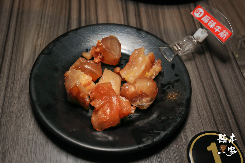鬼椒麻辣王台中旗艦店|台灣生啤酒-莫凡彼冰淇淋無限使用、近秋紅谷廣場吃到飽餐廳