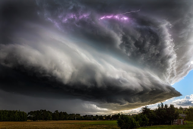 VIDEO: Best of Scariest Weather Phenomena on Earth. VIDEO: Best of Scariest Weather Phenomena on Earth.